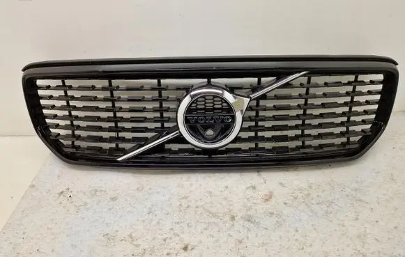 Volvo XC40 Front bumper upper radiator grill 31457346