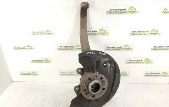 Mercedes-Benz ML W164 Front wheel hub 1643302220 1643301420