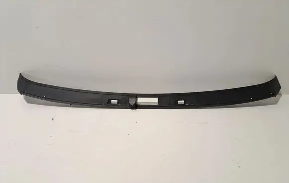 BMW 8 G15 Tailgate trim 7446336