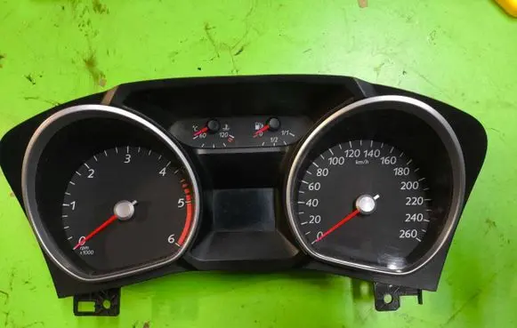 Ford Mondeo MK IV Engine control unit/module 6M2T10849CM 6M2T14C026AJ UKLA153P6CM