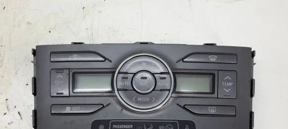 Toyota Auris 150 Climate control unit 5590002220B