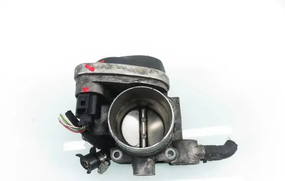 Volkswagen PASSAT B5.5 Throttle body valve 06B133062L