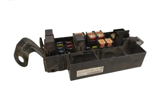 Subaru Forester SF Fuse box set 82231FC002