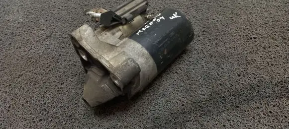 Renault Megane II Starter motor 0001106023 8200466754