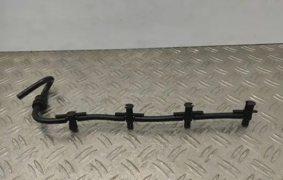 Audi A4 Allroad Fuel injector supply line/pipe 