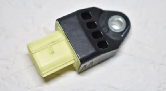 Toyota Land Cruiser (J150) Airbag deployment crash/impact sensor 8983175020