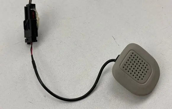Chrysler Pacifica Microphone (bluetooth/phone) 68207349AB 779076999