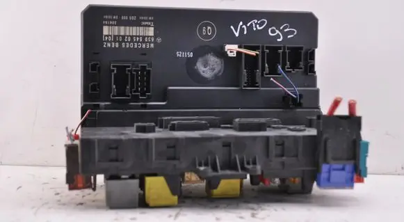 Mercedes-Benz Vito Viano W639 Fuse box set A6395450401 6395450201