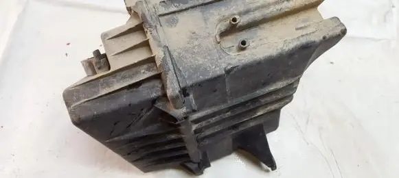 Volkswagen Polo IV 9N3 Air filter box 6q0129601ar 6q0129607ar