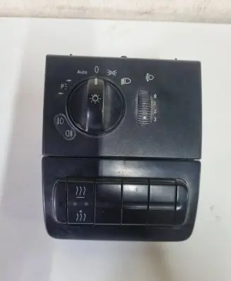Mercedes-Benz Vito Viano W639 Light switch A6395450404 ZGS003