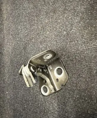 Jeep Grand Cherokee WL Front door upper hinge 8567A