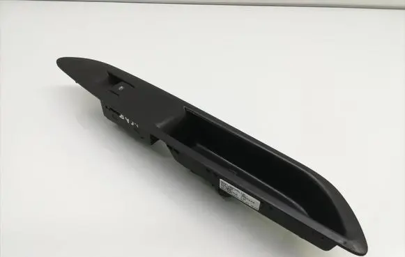 Opel Mokka Electric window control switch 95025524 95025524-600R