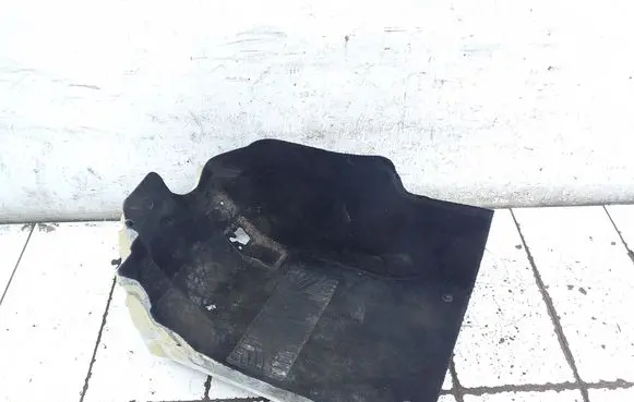 Mercedes-Benz C W204 Front floor carpet liner A204680714