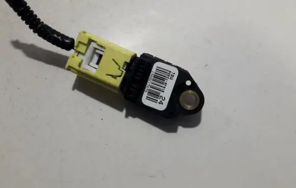 Toyota Verso Airbag deployment crash/impact sensor 898310F010 89831-0F010