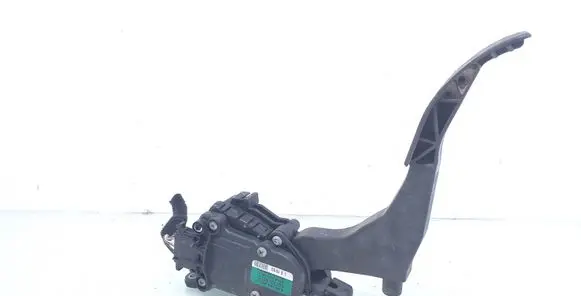 Volkswagen Polo Accelerator throttle pedal 6Q1721503C