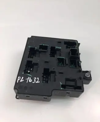 Volvo S60 Fuse module 32212297