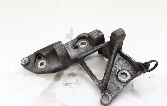 Ford Focus Generator/alternator bracket F1FQ10K018BA