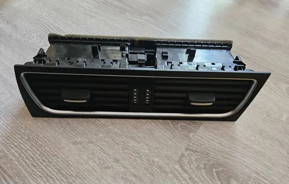 Audi A4 S4 B8 8K Dash center air vent grill 8T2820951B