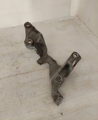 Renault Trafic III (X82) EGR valve cooler bracket 147174072R