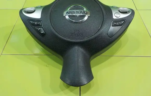 Nissan Juke I F15 Steering wheel airbag NK70S1A10