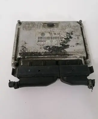Volkswagen PASSAT B5.5 Engine control unit/module 038906019J 0281010216