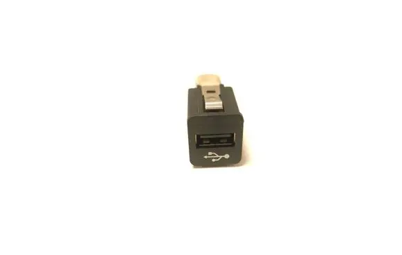 BMW 5 F10 F11 USB socket connector 9237656
