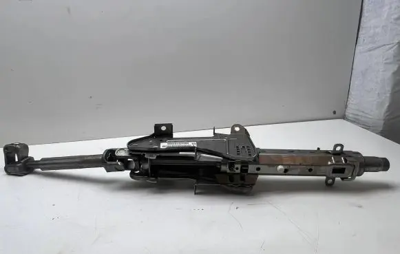 Steering wheel axle set
