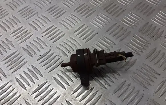 Citroen C5 Vacuum valve 2580008C