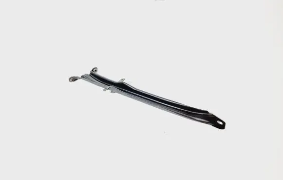 Mercedes-Benz C W204 Engine mounting bracket A2046280024