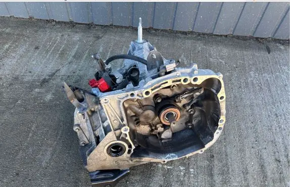Renault Clio IV Manual 5 speed gearbox JH3367