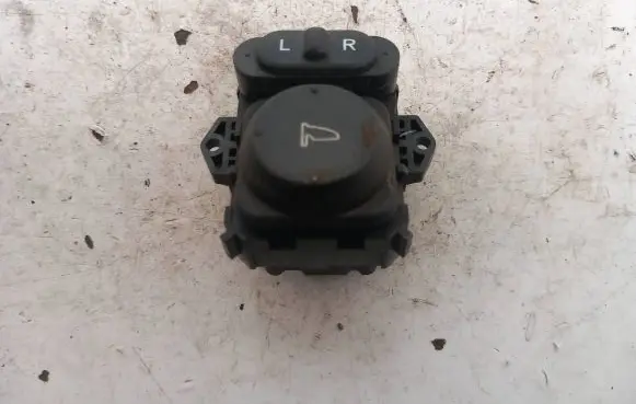 Honda Civic Wing mirror switch snaa010