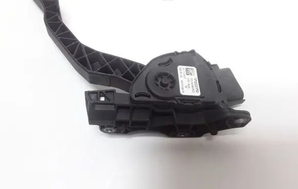 Volvo XC60 Accelerator throttle pedal 31329062