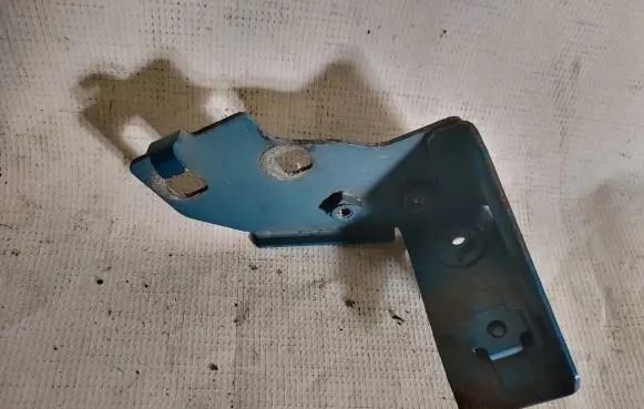 Renault Captur Headlight/headlamp mounting bracket 641819714R