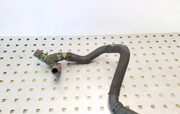 Nissan Note (E11) Engine coolant pipe/hose