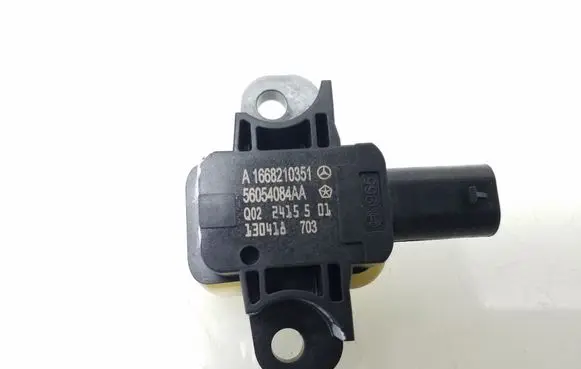Mercedes-Benz CLA C117 X117 W117 Airbag deployment crash/impact sensor A1668210351 56054084AA