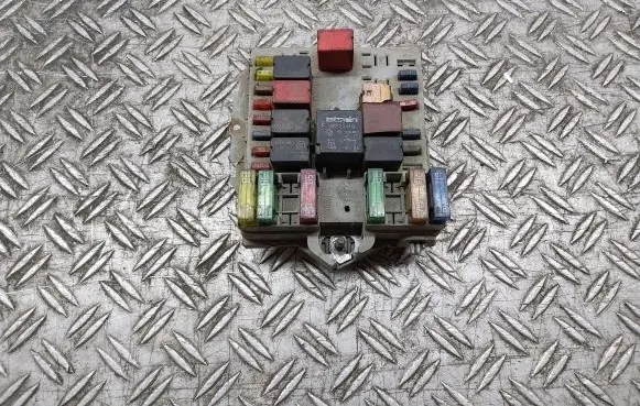 Fiat Stilo Fuse module