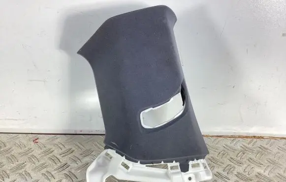 (B) pillar trim (bottom)