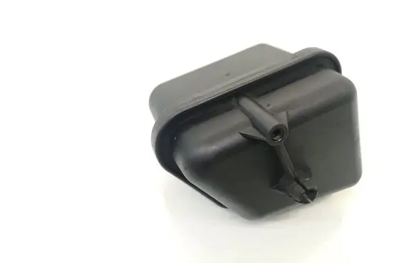 Vacuum air tank