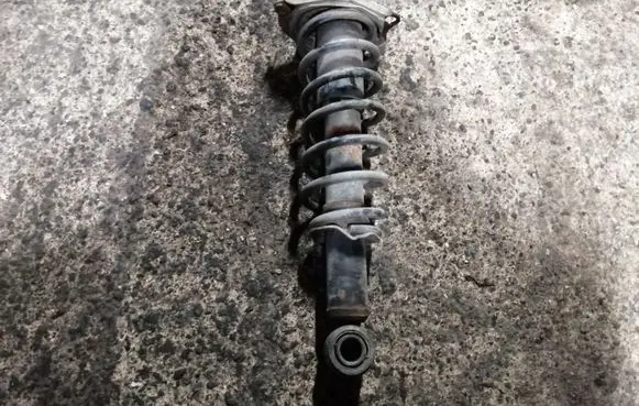 Toyota Avensis T250 Rear shock absorber with coil spring 