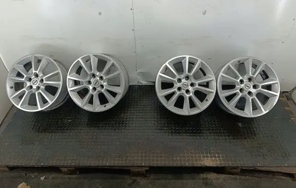 Opel Astra H R17 alloy rim 