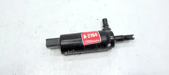 Volkswagen PASSAT B7 Windscreen/windshield washer pump 6R0955681