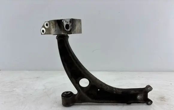 Volkswagen PASSAT B6 Front wishbone bush 1K0407183