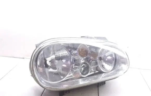 Volkswagen Golf IV Headlight/headlamp 1J1941016C