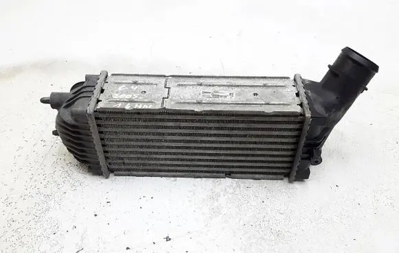 Citroen C4 I Intercooler radiator 9646694680