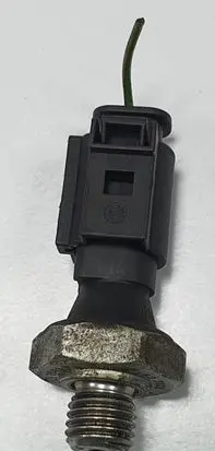 Mercedes-Benz A W169 Oil pressure sensor A0051537828