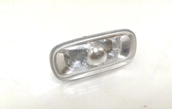 Audi A4 S4 B6 8E 8H Front fender indicator light 8E0949127