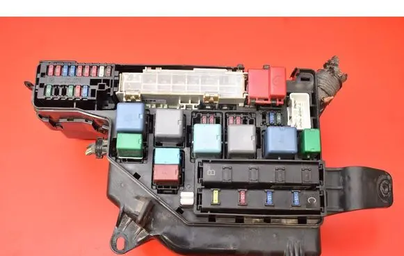 Toyota Prius (NHW20) Fuse box set