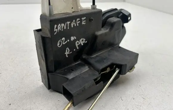 Hyundai Santa Fe Front door lock