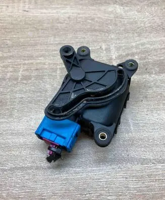 Audi A6 S6 C5 4B Air flap motor/actuator 4B1820511C 0132801129USED