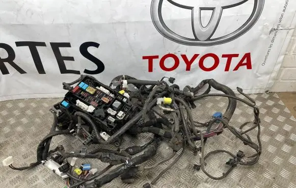 Toyota Prius (XW30) Fuse box set 8266247090 8211147410D 9903XA2